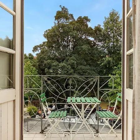 Rog With Balcony Apartment *