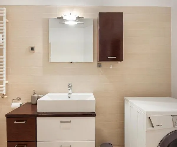 Rog With Balcony Daire